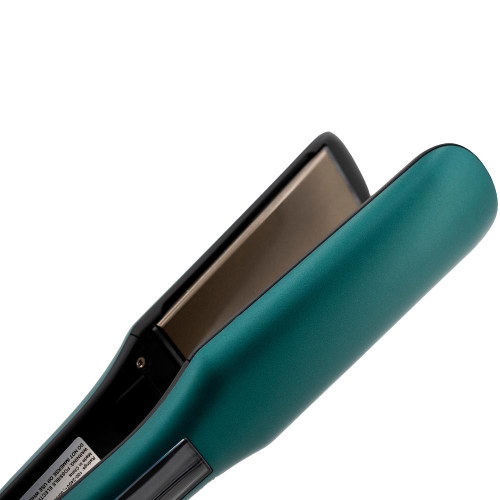 πΏ Green Titanium Flat Iron β Sleek, Shiny & Frizz-Free Hair Styling Tool β¨